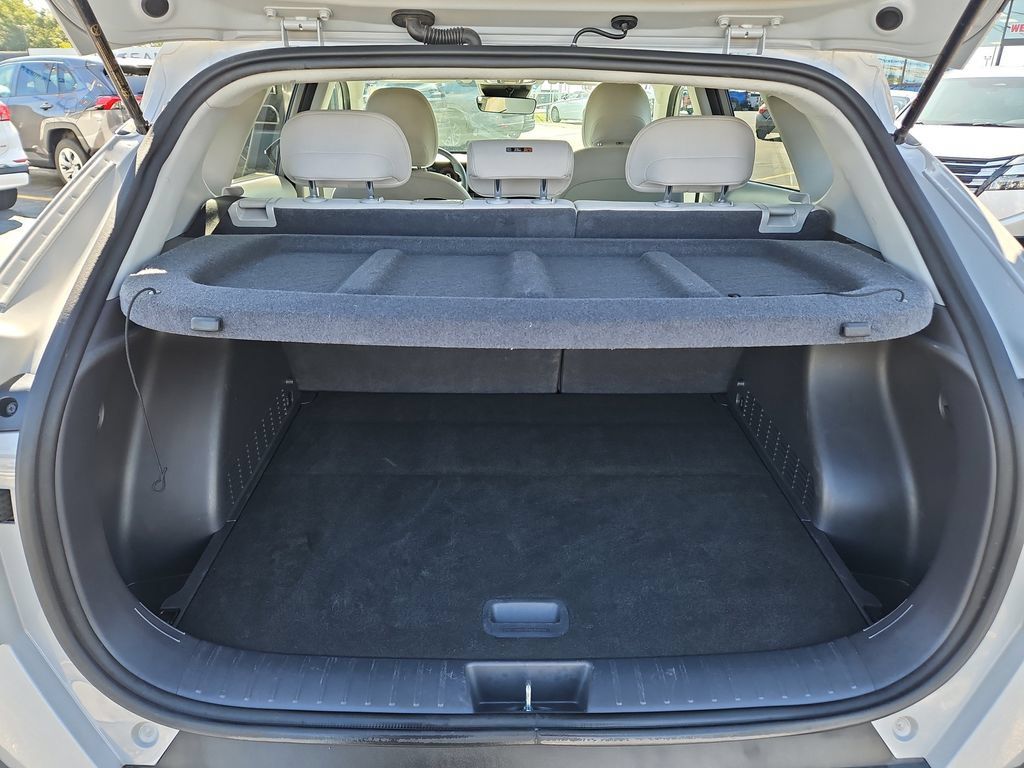 Used 2025 Hyundai Kona SEL FWD image 9