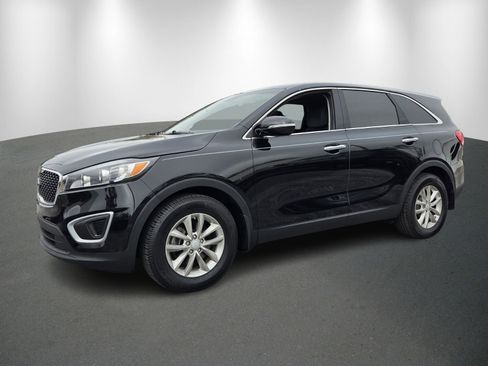 Used 2017 Kia Sorento L FWD image 3