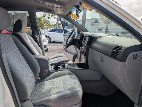 Used 2008 Kia Sorento LX image 13
