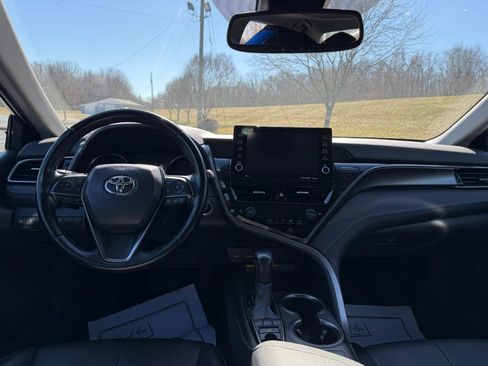 Used 2021 Toyota Camry XSE image 11