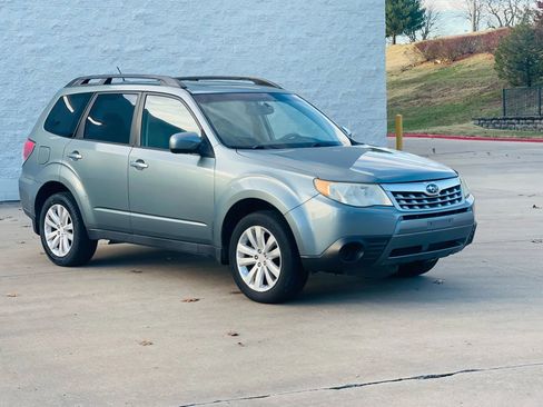 Used 2011 Subaru Forester 2.5X Premium image 8