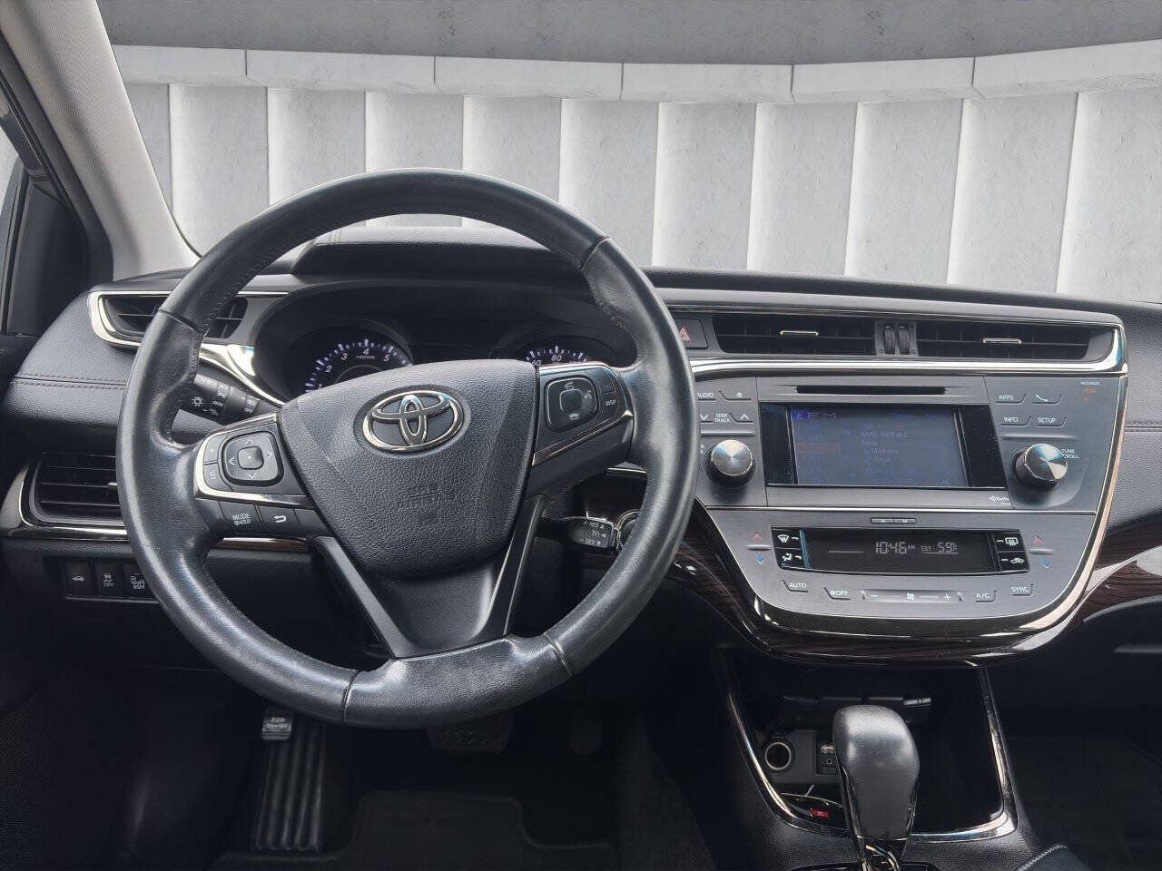 Used 2013 Toyota Avalon XLE Touring FWD image 10