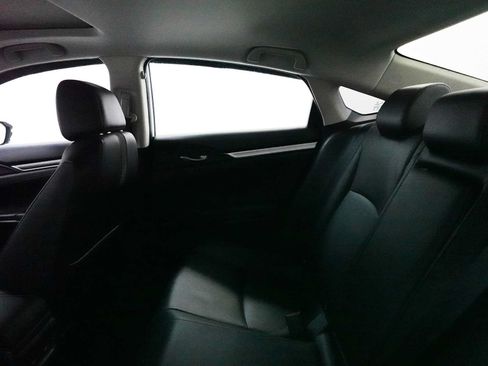 Used 2019 Honda Civic Touring image 28