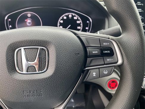 Used 2018 Honda Accord LX image 25