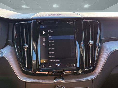 Used 2020 Volvo XC60 T6 R-Design w/ Protection Package Premier image 30