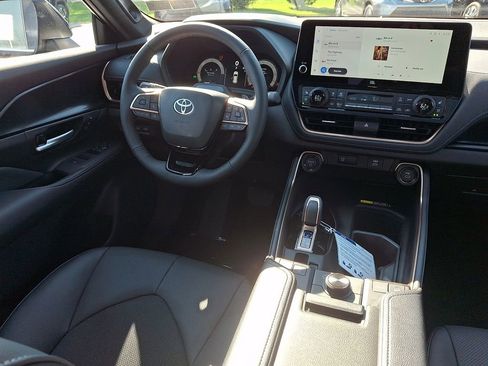 New 2026 Toyota Grand Highlander AWD Hybrid image 10