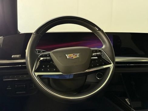 Certified 2026 Cadillac Escalade Luxury AWD/4WD image 21