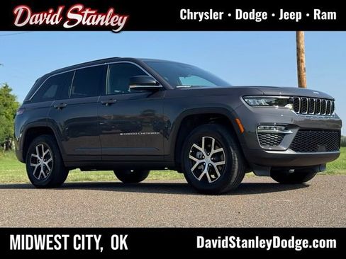 Certified 2025 Jeep Grand Cherokee Limited AWD/4WD image 1