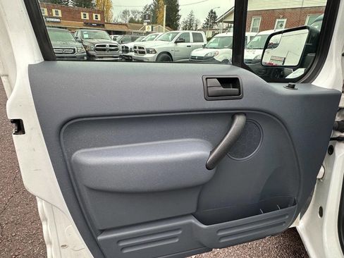 Used 2012 Ford Transit Connect XLT image 9