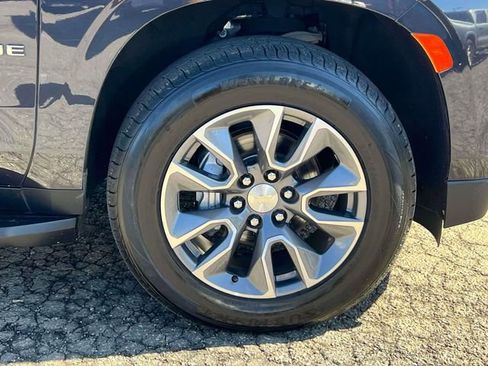 Used 2022 Chevrolet Tahoe LT w/ Luxury Package image 10