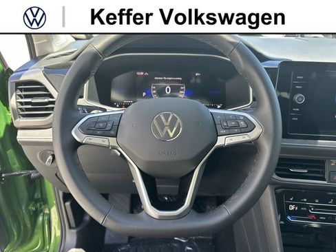 New 2026 Volkswagen Taos SE AWD/4WD image 16