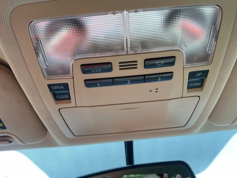 Used 2016 Toyota Highlander XLE image 22