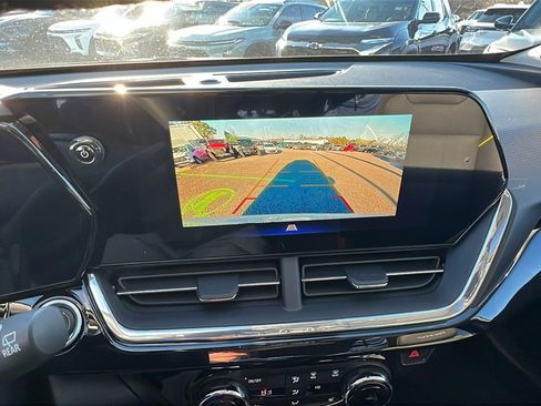 New 2026 Chevrolet Trax ACTIV w/ Sunroof Package image 25