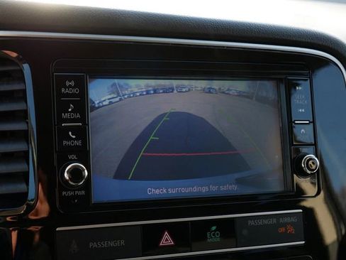 Used 2019 Mitsubishi Outlander ES AWD/4WD image 27