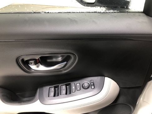 New 2026 Honda HR-V LX image 19