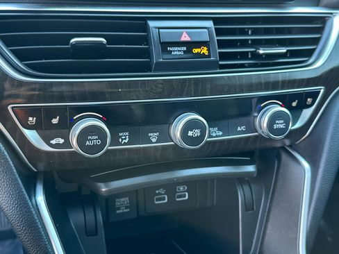 Used 2022 Honda Accord Touring image 31