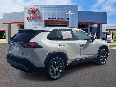 Used 2022 Toyota RAV4 Limited AWD/4WD image 8