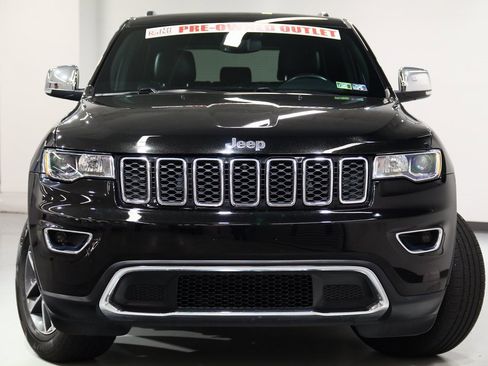 Used 2018 Jeep Grand Cherokee Limited image 3