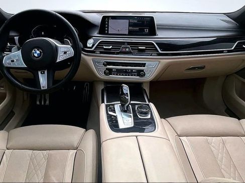 Used 2020 BMW 750i xDrive w/ Executive Package AWD/4WD image 7