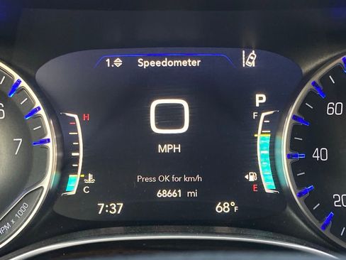 Used 2023 Chrysler Pacifica Limited image 16