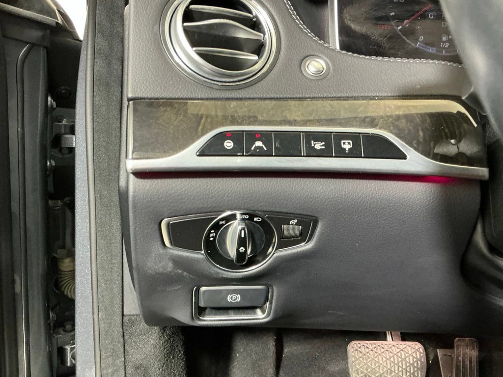 Used 2019 Mercedes-Benz S 450 Sedan image 17