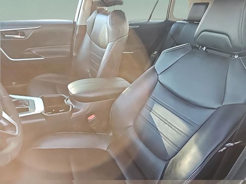 Used 2024 Toyota RAV4 XLE Premium image 29