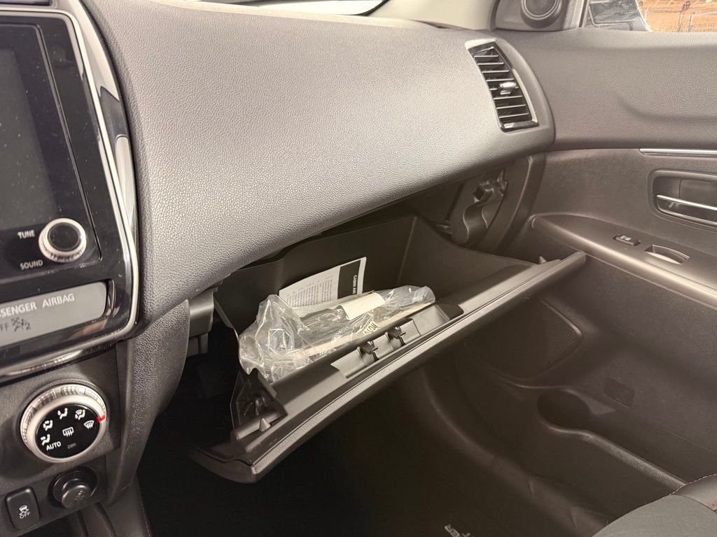 Used 2025 Mitsubishi Outlander Sport SE AWD/4WD image 26