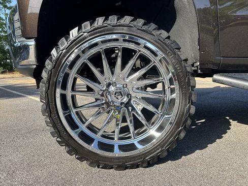 Used 2019 Chevrolet Silverado 1500 LT w/ All-Star Edition AWD/4WD image 13