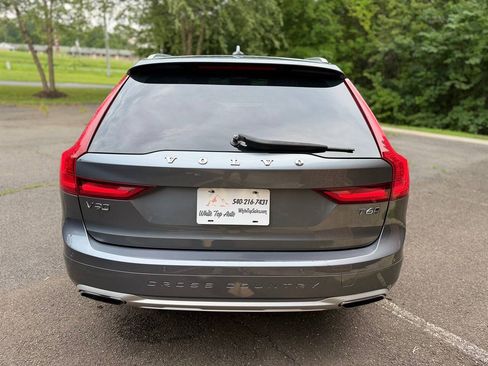 Used 2018 Volvo V90 T6 Cross Country w/ Convenience Package AWD/4WD image 6