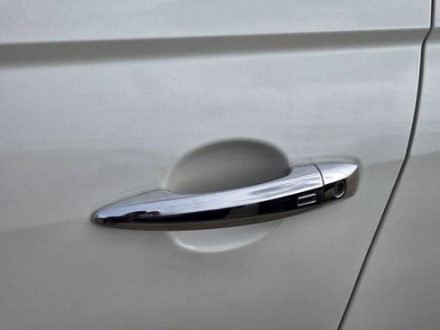 Used 2024 Nissan Altima 2.5 SV FWD image 4