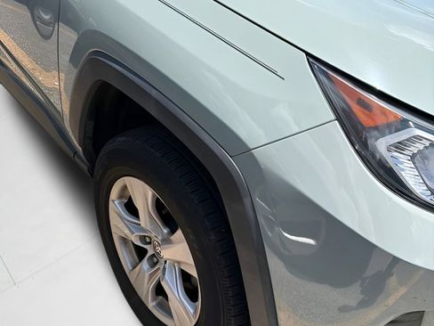 Used 2021 Toyota RAV4 XLE w/ Convenience Package AWD/4WD image 7