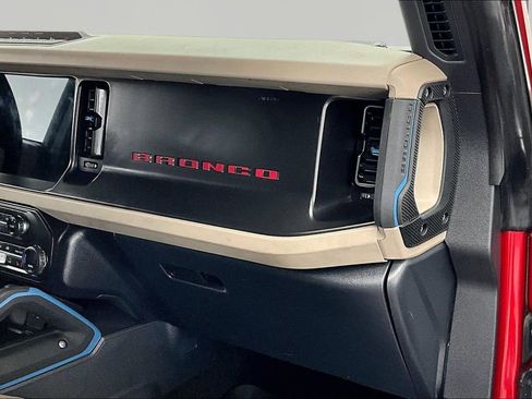 Used 2021 Ford Bronco Wildtrak AWD/4WD image 17