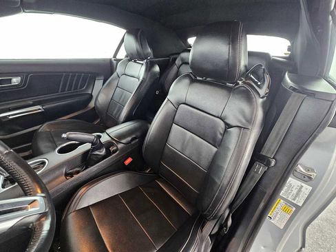 Used 2022 Ford Mustang Premium image 17