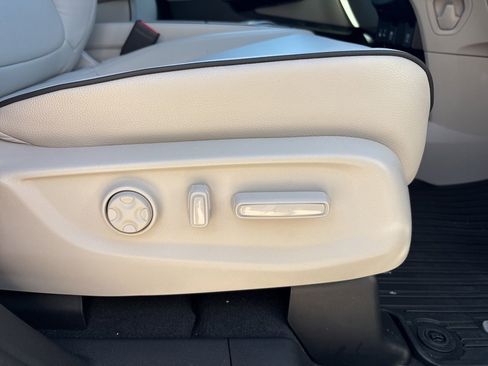 Certified 2026 Honda Odyssey Touring image 31