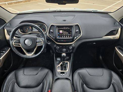 Used 2018 Jeep Cherokee Limited image 15