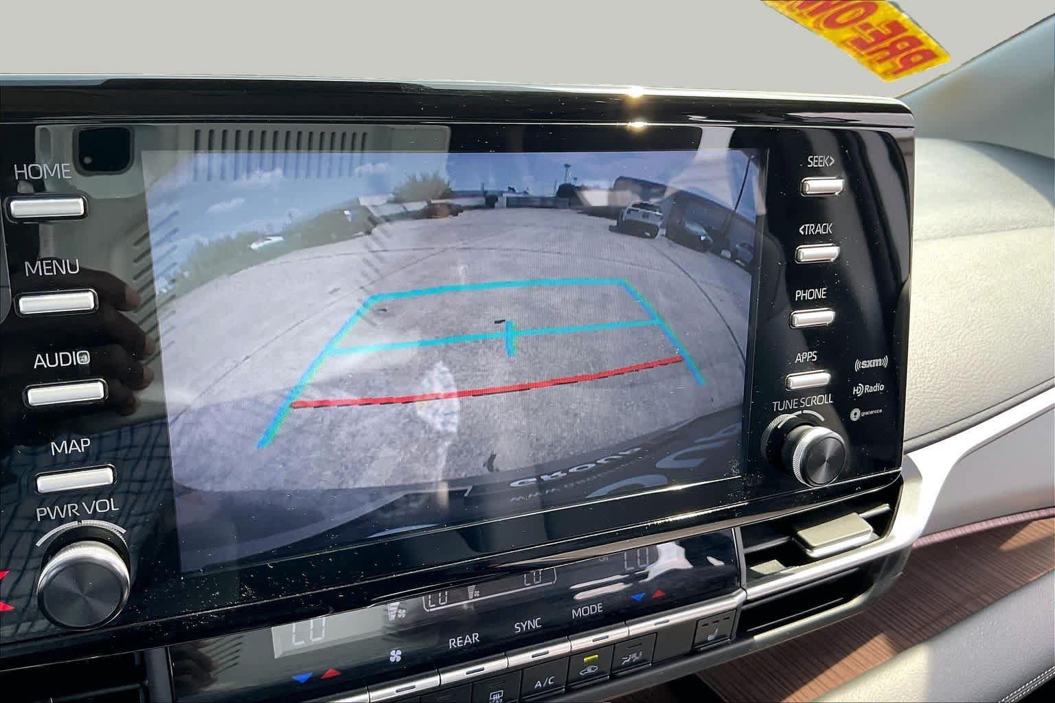 Used 2023 Toyota Sienna XLE FWD image 24