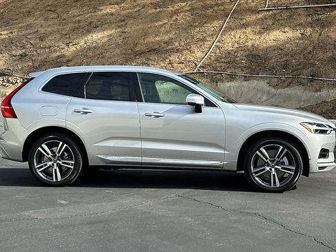 Used 2021 Volvo XC60 T8 Inscription Expression w/ Advanced Package AWD/4WD image 3