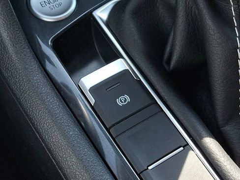 Certified 2023 Volkswagen Tiguan S image 25