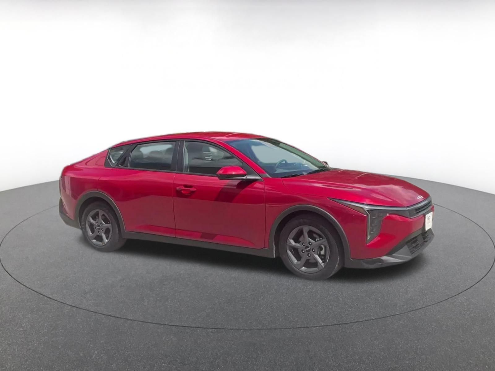 Used 2025 Kia K4 FWD image 2