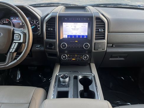 Used 2020 Ford Expedition XLT w/ Equipment Group 202A RWD image 25