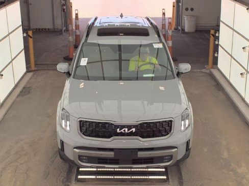 Used 2023 Kia Telluride SX X-Line AWD/4WD image 2
