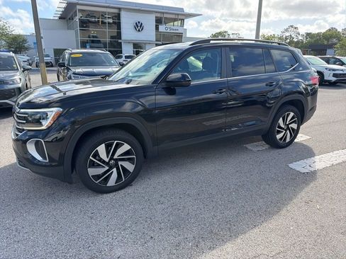 Used 2024 Volkswagen Atlas SE image 1