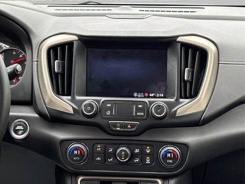 Used 2024 GMC Terrain Denali image 20