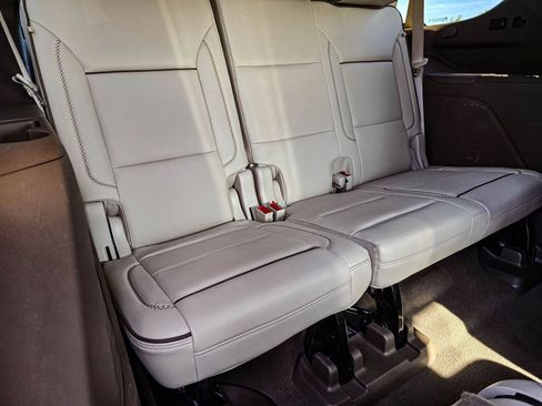 Certified 2025 GMC Yukon Denali AWD/4WD image 38