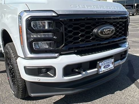 New 2026 Ford F350 Lariat w/ Black Appearance Package AWD/4WD image 11