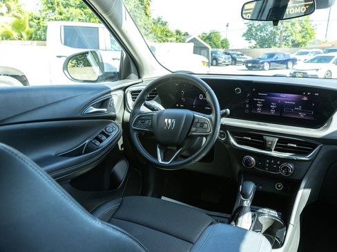 Used 2025 Buick Encore GX Preferred FWD image 26