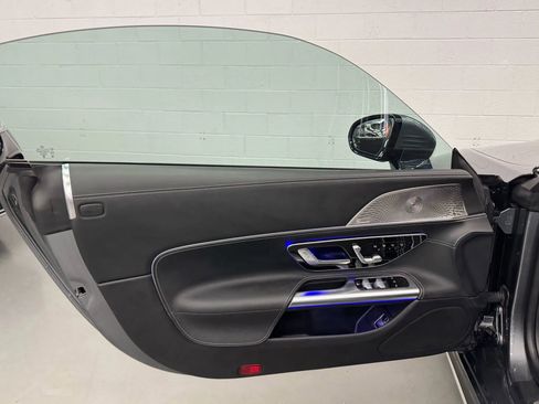 Used 2023 Mercedes-Benz SL 43 AMG w/ Driver Assistance Package image 24