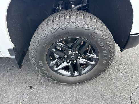 Used 2025 Chevrolet Silverado 1500 Custom Trail Boss image 13