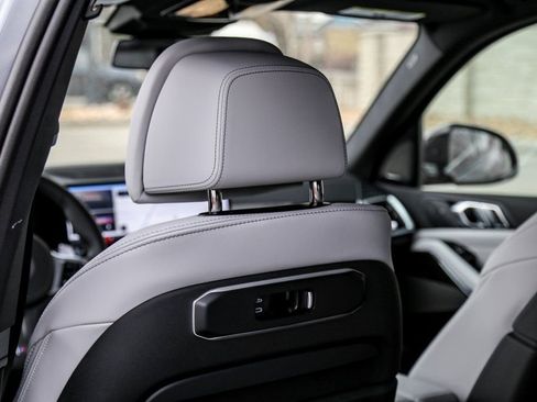 New 2026 BMW X5 xDrive40i w/ Executive Package image 23