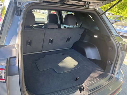 Used 2025 Chevrolet Equinox LT FWD image 27